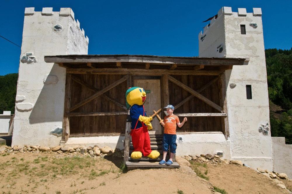 Smileys Kinderhotel Trebesing Zewnętrze zdjęcie