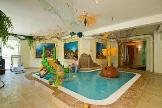 Smileys Kinderhotel Trebesing Zewnętrze zdjęcie
