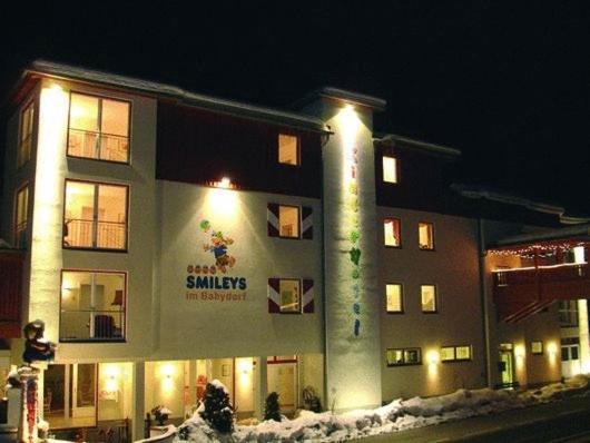 Smileys Kinderhotel Trebesing Zewnętrze zdjęcie